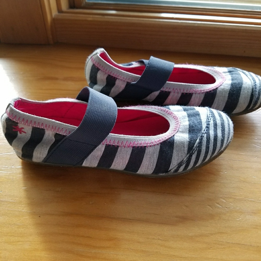 Stride Rite girls slip-ons